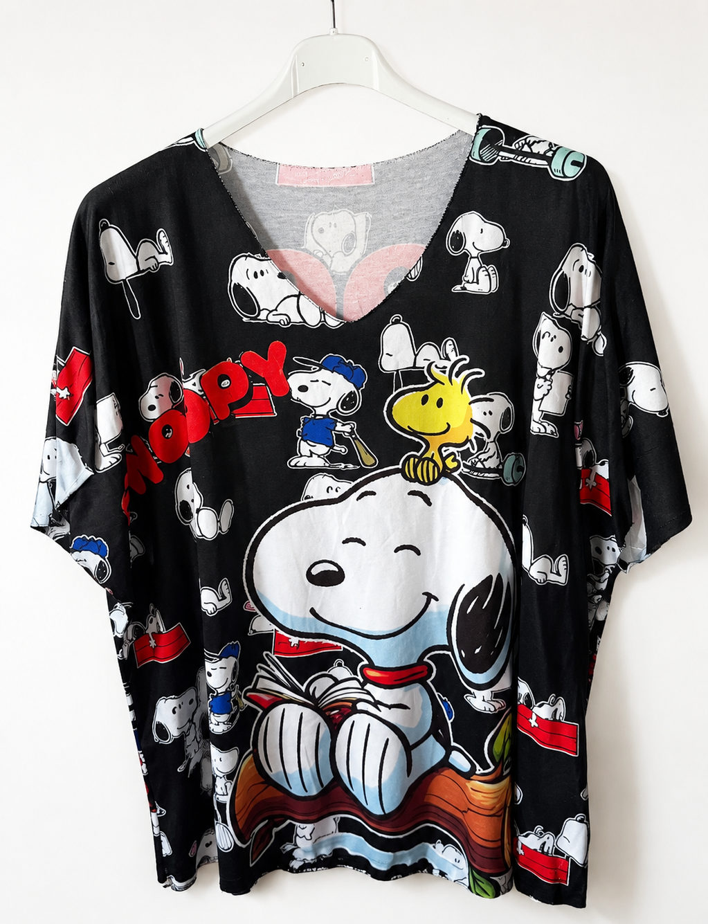 Camiseta Curvy Urban Negra | Estampado Delantero y Trasero