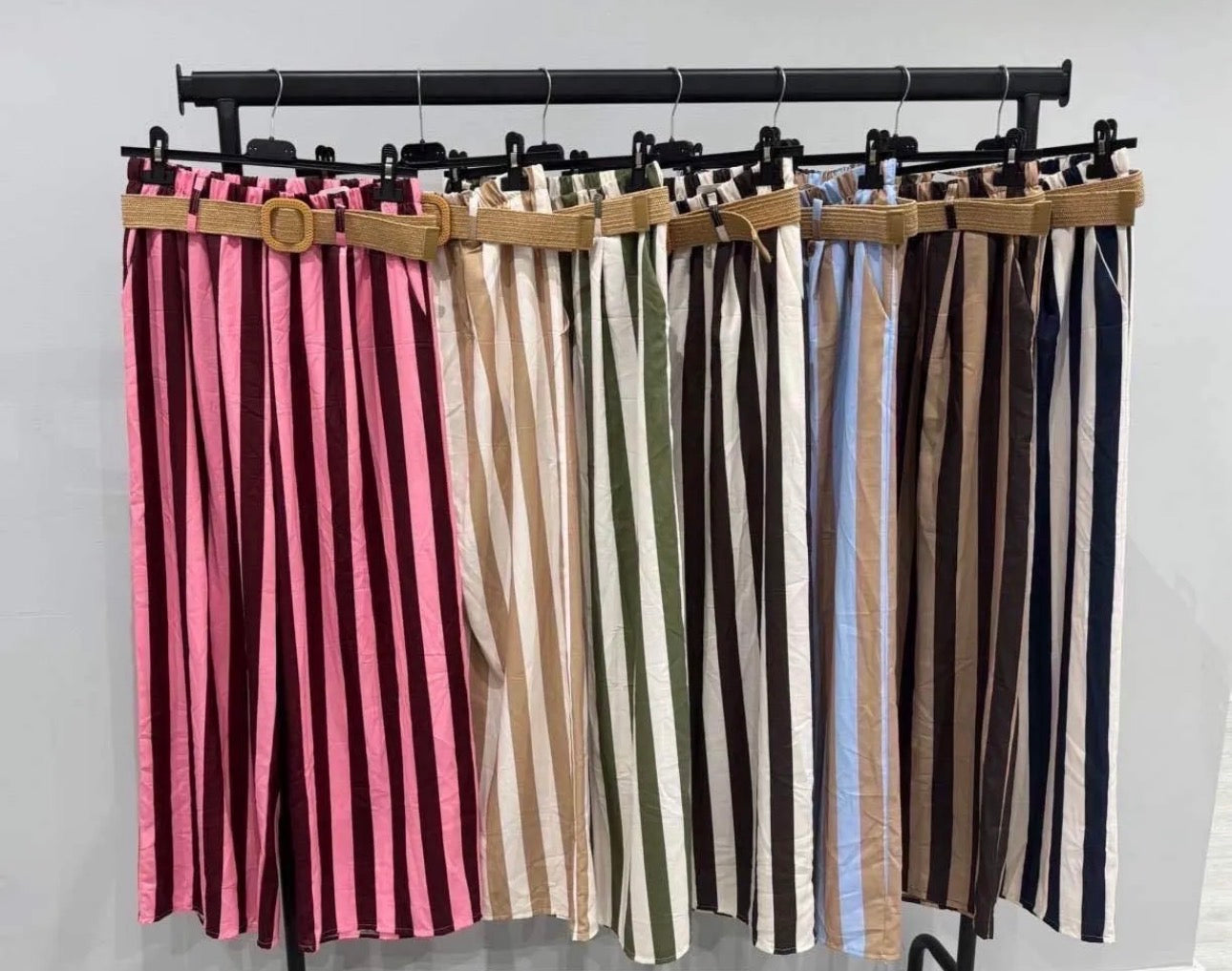 Pantalón Fluido Rayas con Cinturón