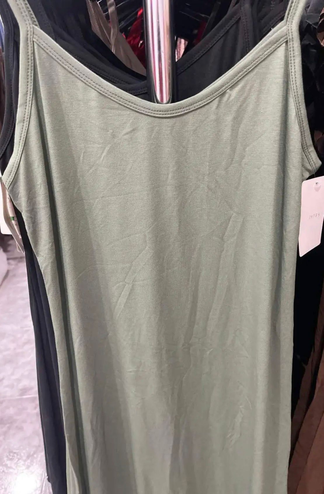 Vestido Lencero Asimétrico con Encaje