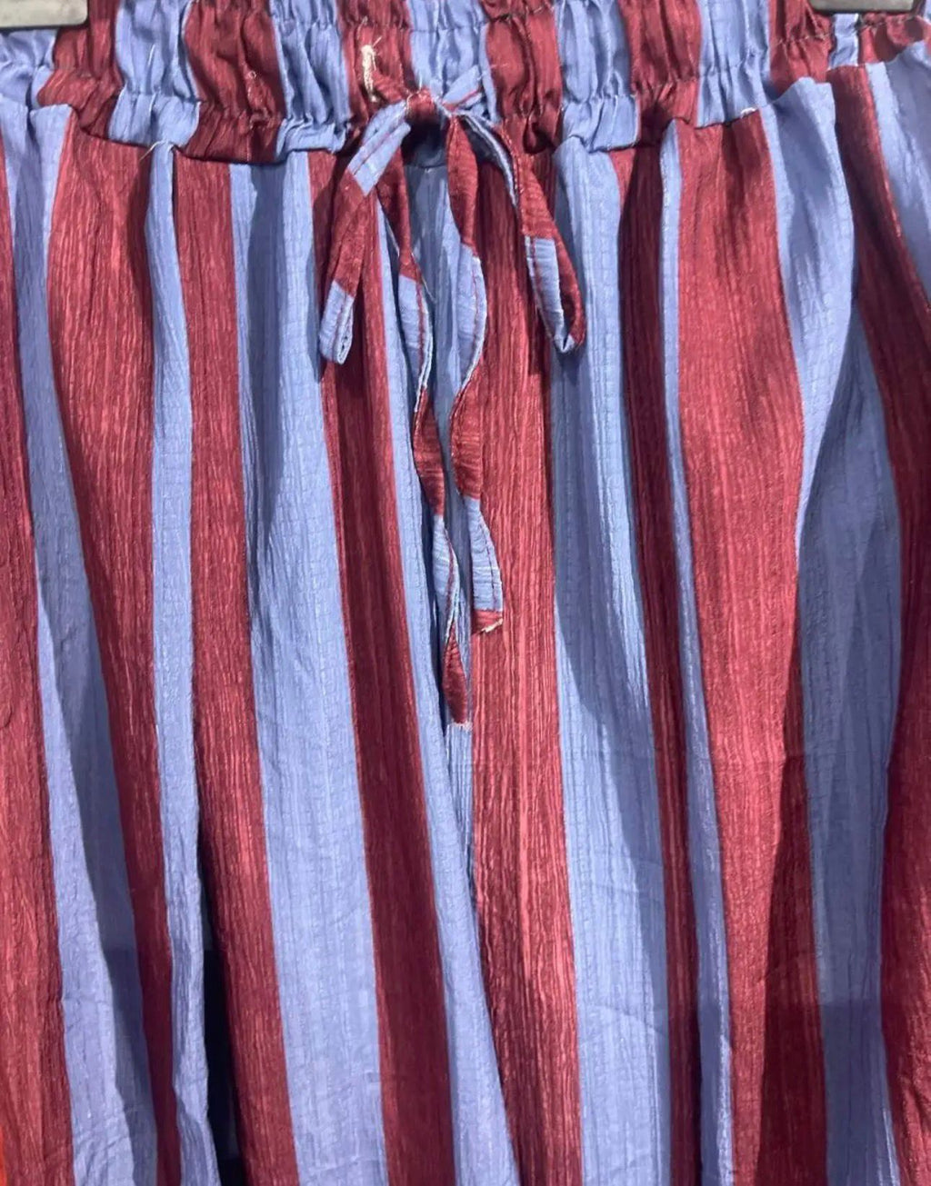 Pantalón Fluido de Rayas Verticales Pierna Ancha
